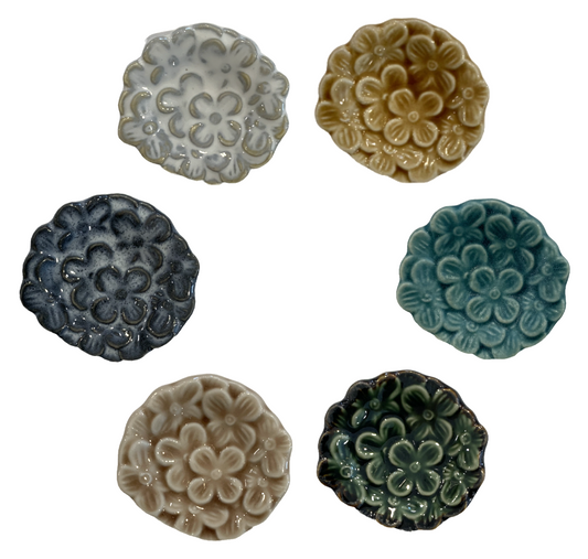 Minoyaki ware chopstick rest - blossom series (6 colors)